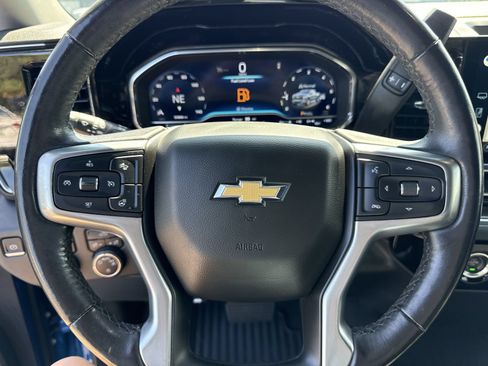Used 2022 Chevrolet Silverado 1500 LT AWD/4WD image 30
