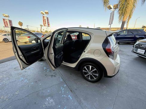 Used 2018 Toyota Prius C Two image 83