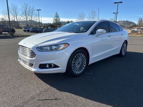 Used 2015 Ford Fusion Titanium image 3