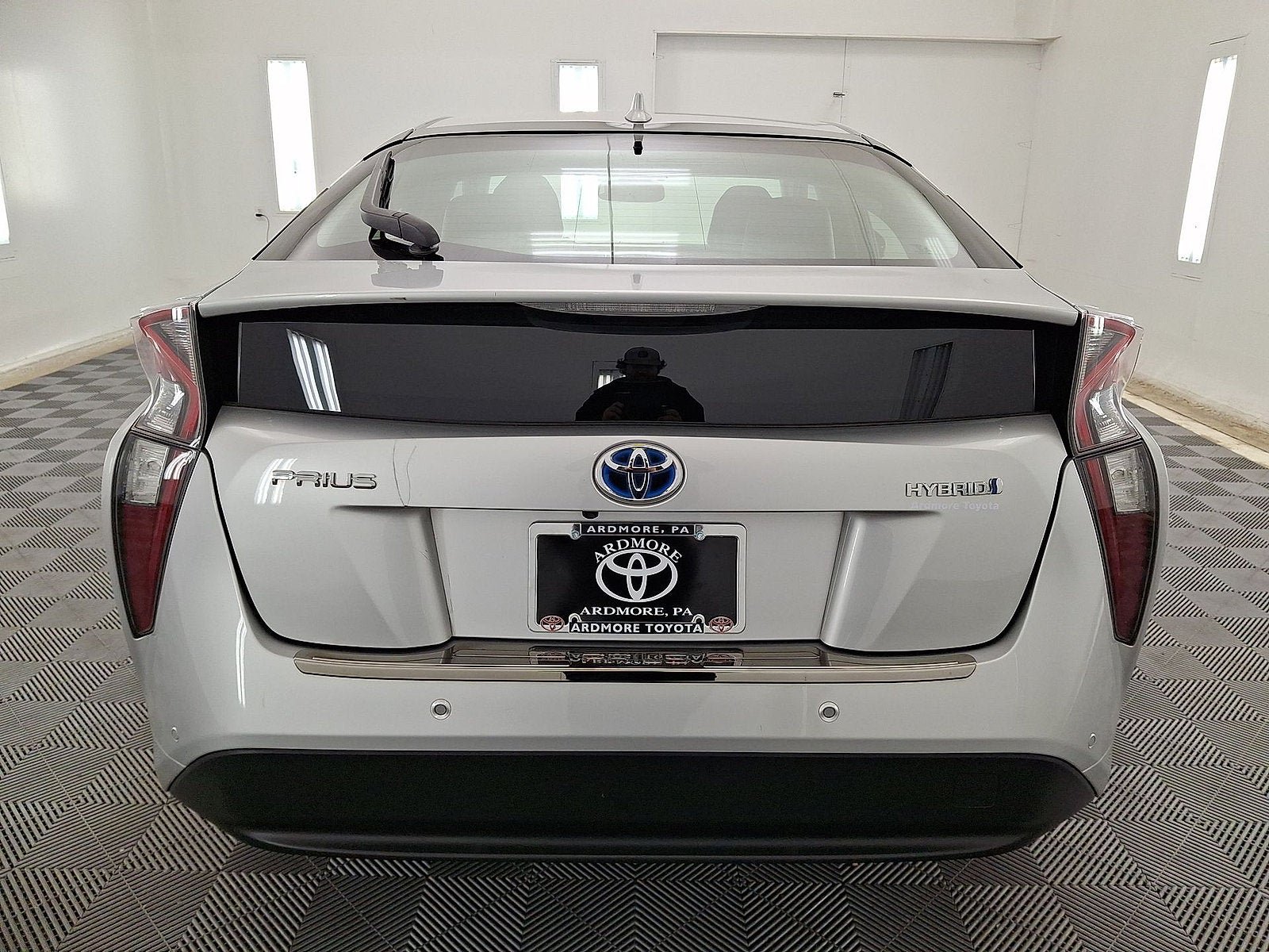 Used 2017 Toyota Prius Four w/ Advanced Technology Package FWD image 15