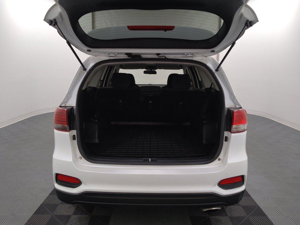 Used 2019 Kia Sorento AWD V6 image 29