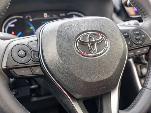 Used 2024 Toyota RAV4 XSE AWD/4WD image 31