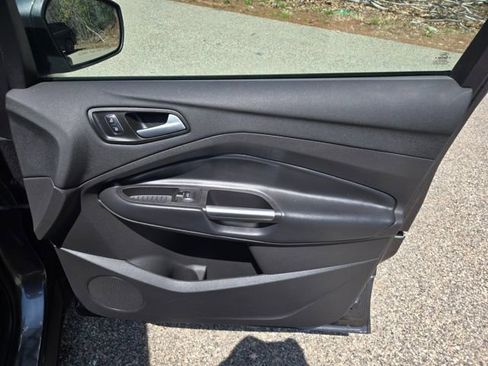 Used 2019 Ford Escape SEL AWD/4WD image 10