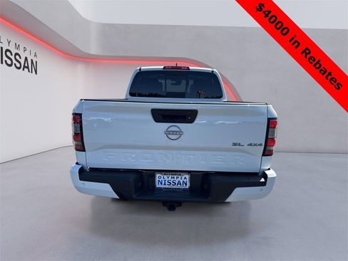 New 2025 Nissan Frontier SL image 4