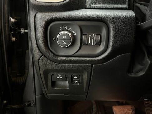 Used 2019 RAM 1500 Big Horn image 29