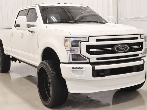 Certified 2022 Ford F350 Lariat w/ Lariat Ultimate Package image 3
