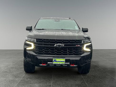 Used 2024 Chevrolet Suburban Z71 image 2