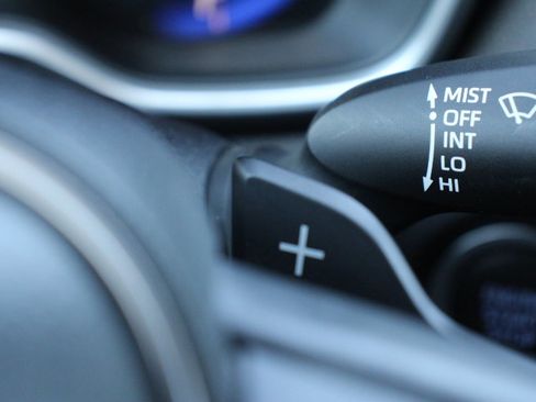 Certified 2021 Toyota Corolla XSE image 27