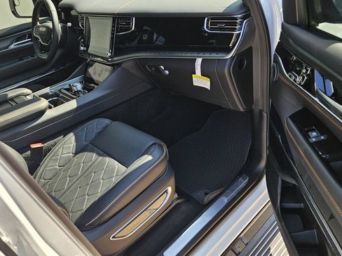 New 2026 Jeep Grand Wagoneer Summit AWD/4WD image 8