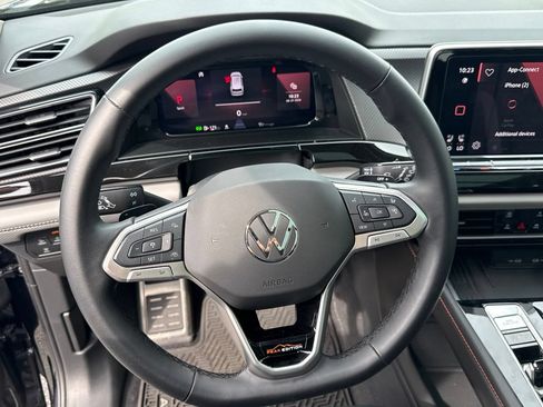 Used 2026 Volkswagen Atlas Peak Edition AWD/4WD image 27