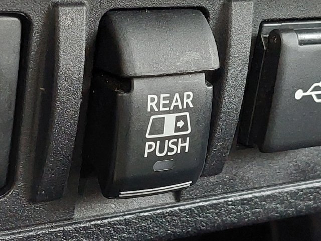 Used 2021 Toyota Tacoma TRD Off-Road w/ Technology Package AWD/4WD image 20