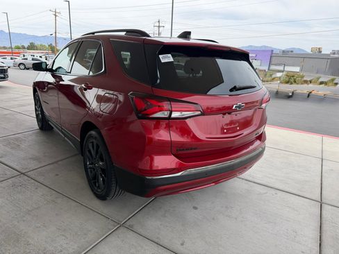 Used 2023 Chevrolet Equinox RS w/ RS Leather Package image 5