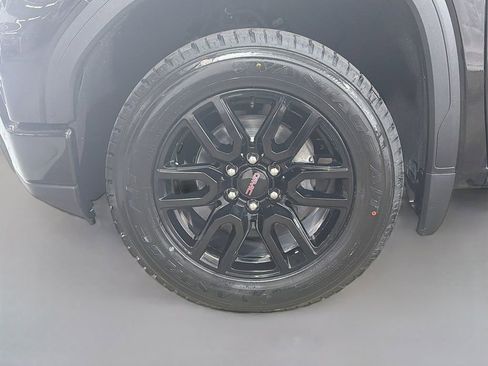Used 2024 GMC Sierra 1500 Elevation w/ Preferred Package AWD/4WD image 33