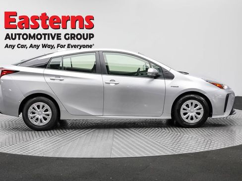 Used 2022 Toyota Prius LE image 4