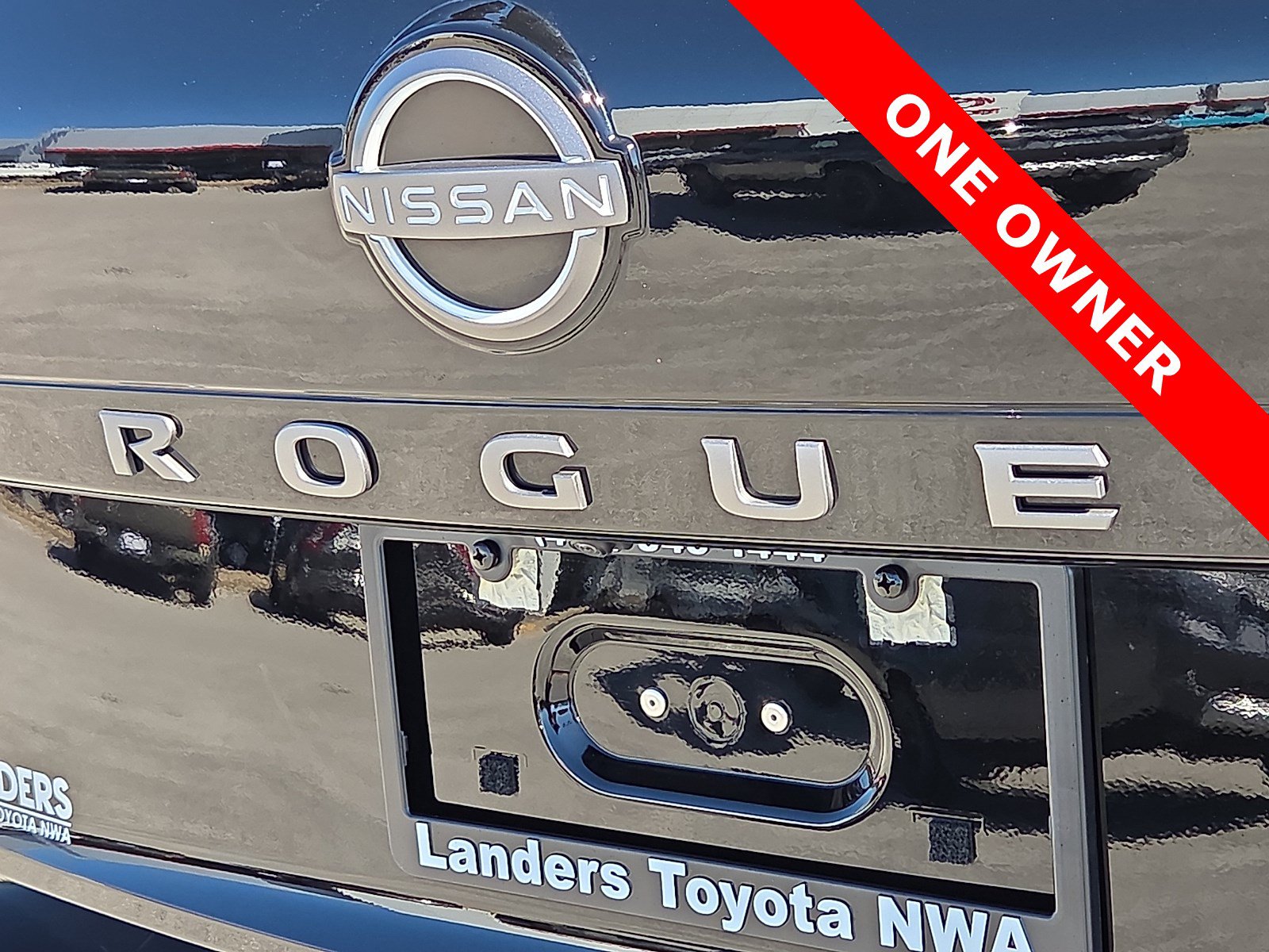 Used 2026 Nissan Rogue S FWD image 8