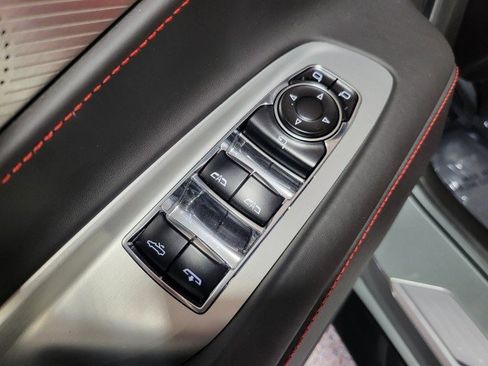 Used 2024 Chevrolet Corvette Stingray Premium Conv w/ Z51 Performance Package image 17