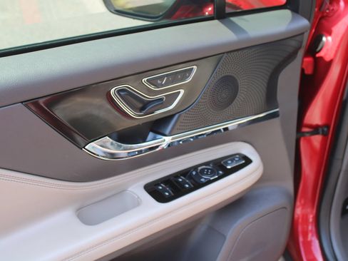 Used 2023 Lincoln Corsair FWD w/ Equipment Group 101A image 19