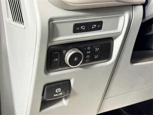 Used 2023 Ford F150 XLT w/ Trailer Tow Package image 10