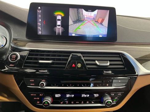 Used 2019 BMW 530i xDrive image 17