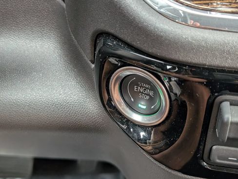 Used 2024 GMC Sierra 1500 SLE AWD/4WD image 21