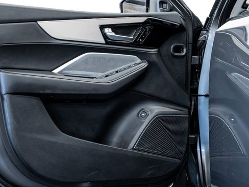 Certified 2025 Acura MDX w/ Technology Package image 17