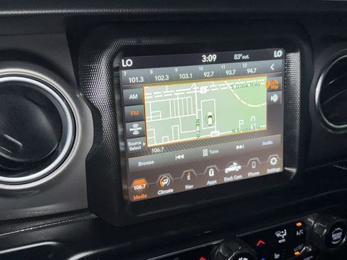 Used 2023 Jeep Gladiator Rubicon w/ LED Lighting Group AWD/4WD image 17