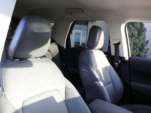 Used 2025 Ford Bronco Sport Badlands image 9