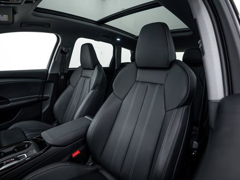 Certified 2025 Audi Q6 e-tron Premium Plus image 16