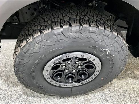 Used 2025 Ford F150 Raptor AWD/4WD image 36