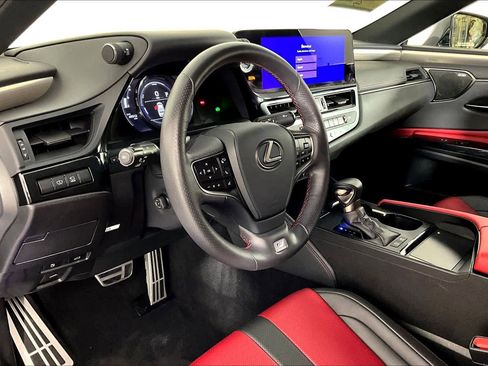 Used 2024 Lexus ES 300h F Sport image 16