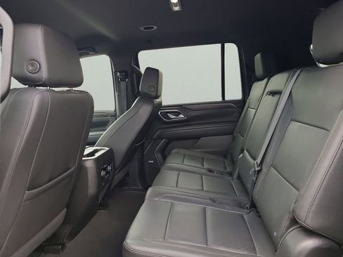Used 2024 Chevrolet Suburban LT AWD/4WD image 8