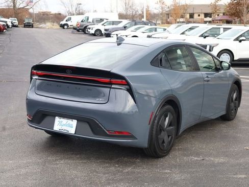 Used 2024 Toyota Prius LE image 6