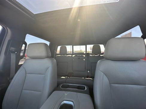 Used 2022 GMC Sierra 1500 SLT w/ SLT Premium Plus Package AWD/4WD image 19