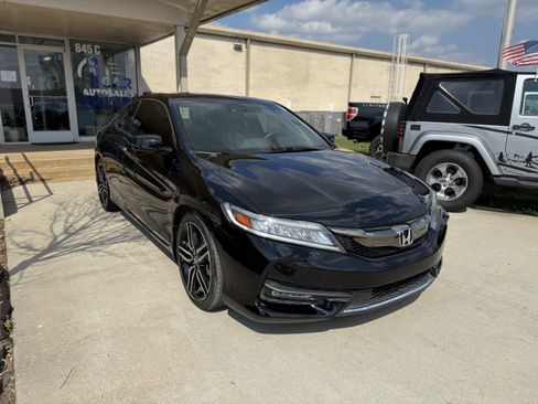Used 2016 Honda Accord Touring image 8
