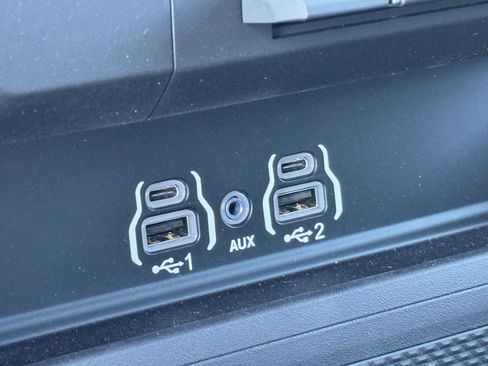 New 2026 RAM 1500 Express AWD/4WD image 8