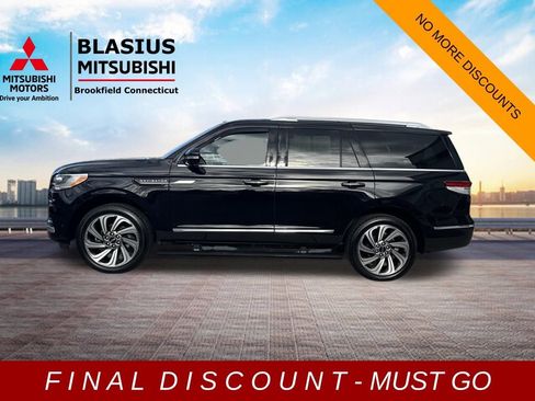 Used 2022 Lincoln Navigator Reserve image 5