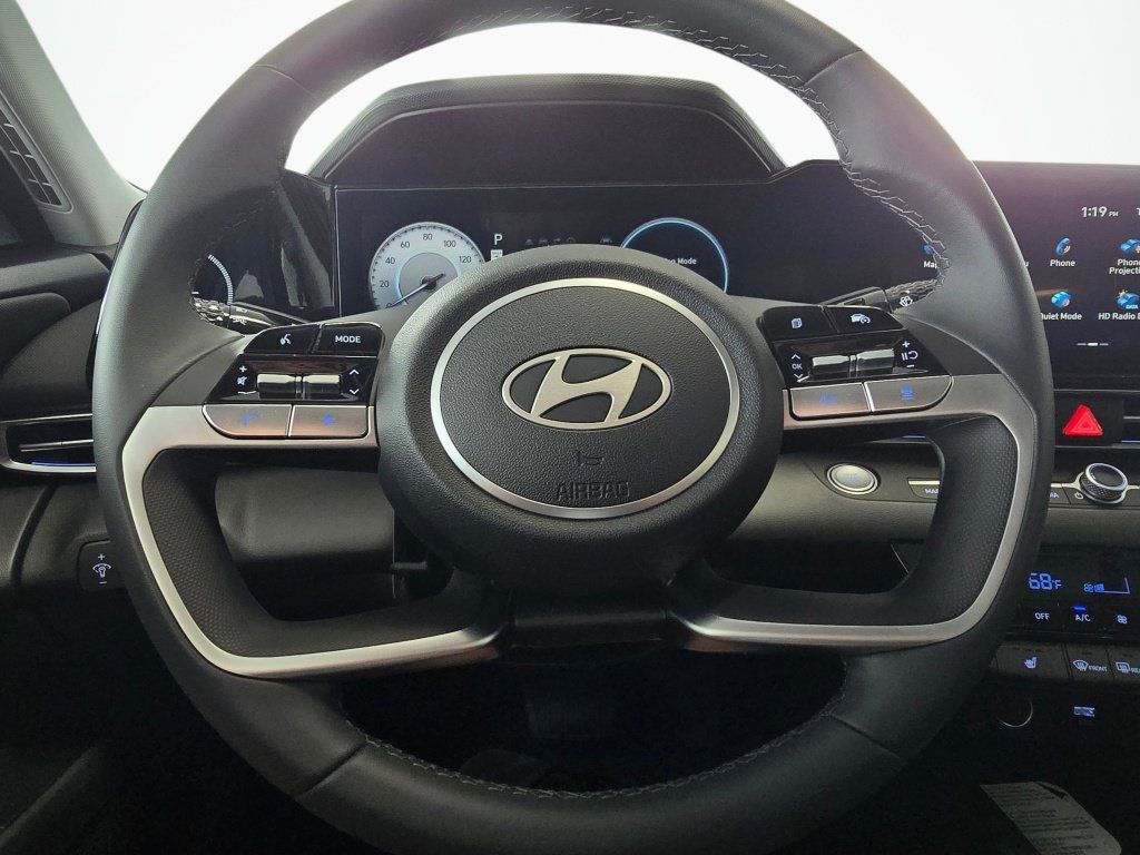 New 2026 Hyundai Elantra Limited FWD image 21