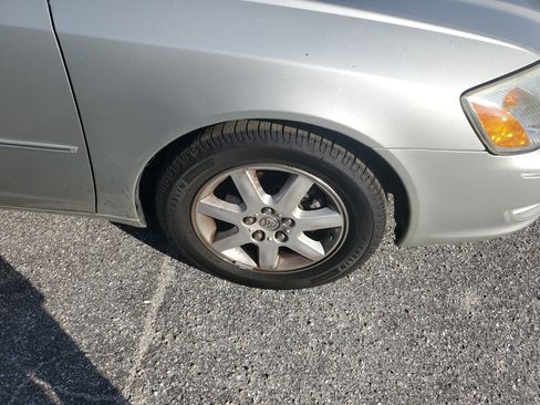 Used 2003 Toyota Avalon XL image 4