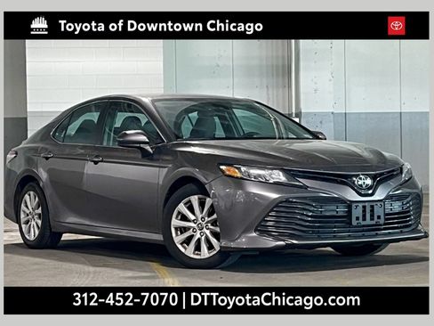 Used 2019 Toyota Camry LE FWD image 1