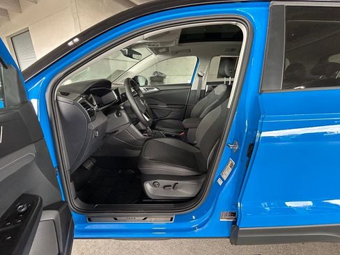 Used 2025 Volkswagen Taos SE image 15