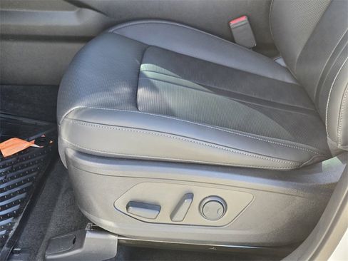 New 2026 Kia Sorento S w/ S Panoramic Sunroof Package image 17