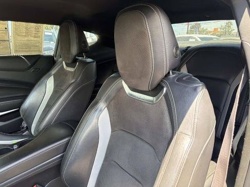 Used 2017 Chevrolet Camaro SS RWD image 13