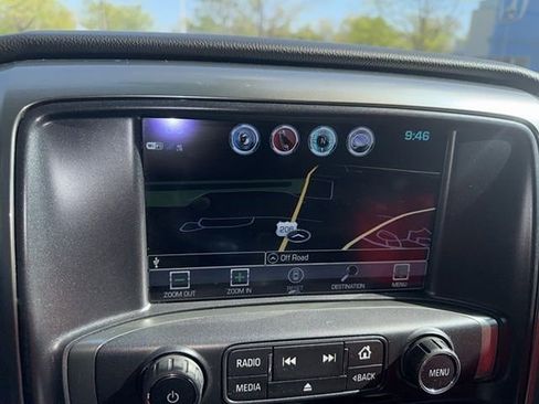 Used 2018 Chevrolet Silverado 1500 LT w/ All Star Edition AWD/4WD image 10