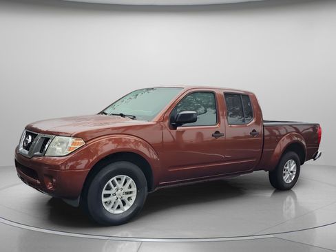 Used 2016 Nissan Frontier SV w/ Moonroof Package image 2