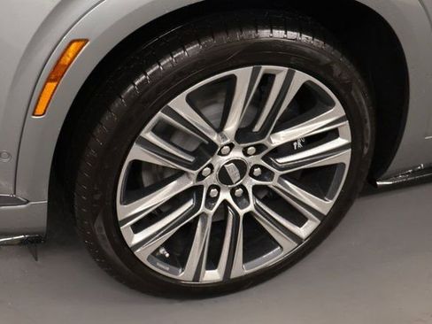 New 2026 Cadillac Vistiq Platinum image 7