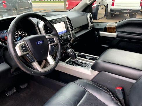Used 2020 Ford F150 Lariat w/ Equipment Group 502A Luxury AWD/4WD image 18