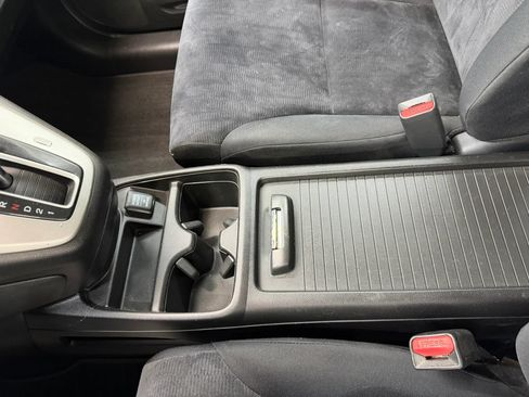 Used 2012 Honda CR-V LX image 20
