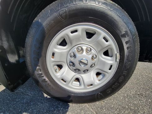 Used 2015 Nissan NV 2500 SV w/ Side & Curtain Airbag Package image 47