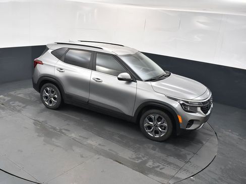 Certified 2024 Kia Seltos S FWD image 31