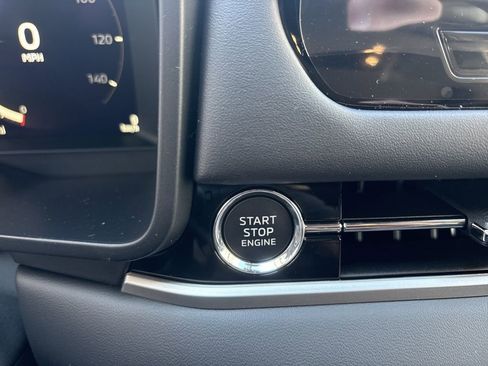 New 2026 Mitsubishi Outlander FWD image 25